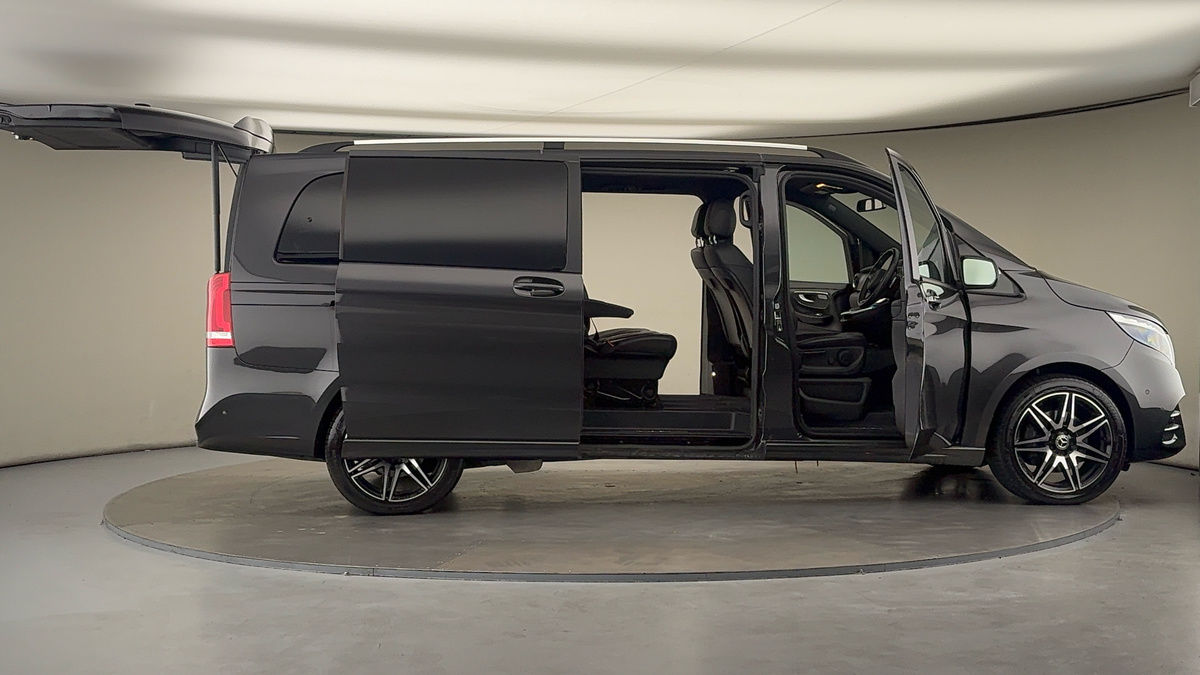 More views of Mercedes-Benz V Class