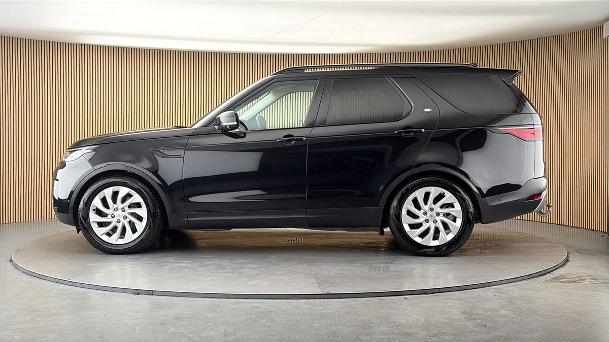 More views of Land Rover Discovery