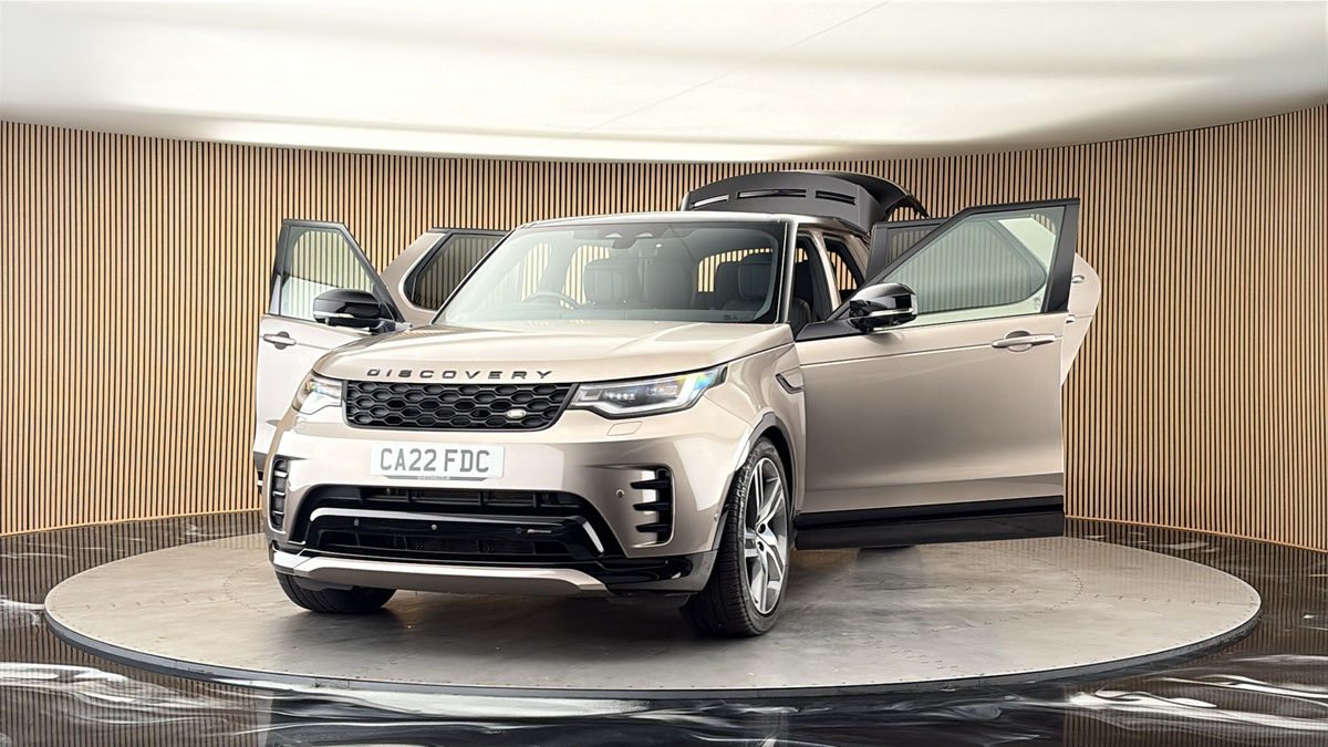 More views of Land Rover Discovery