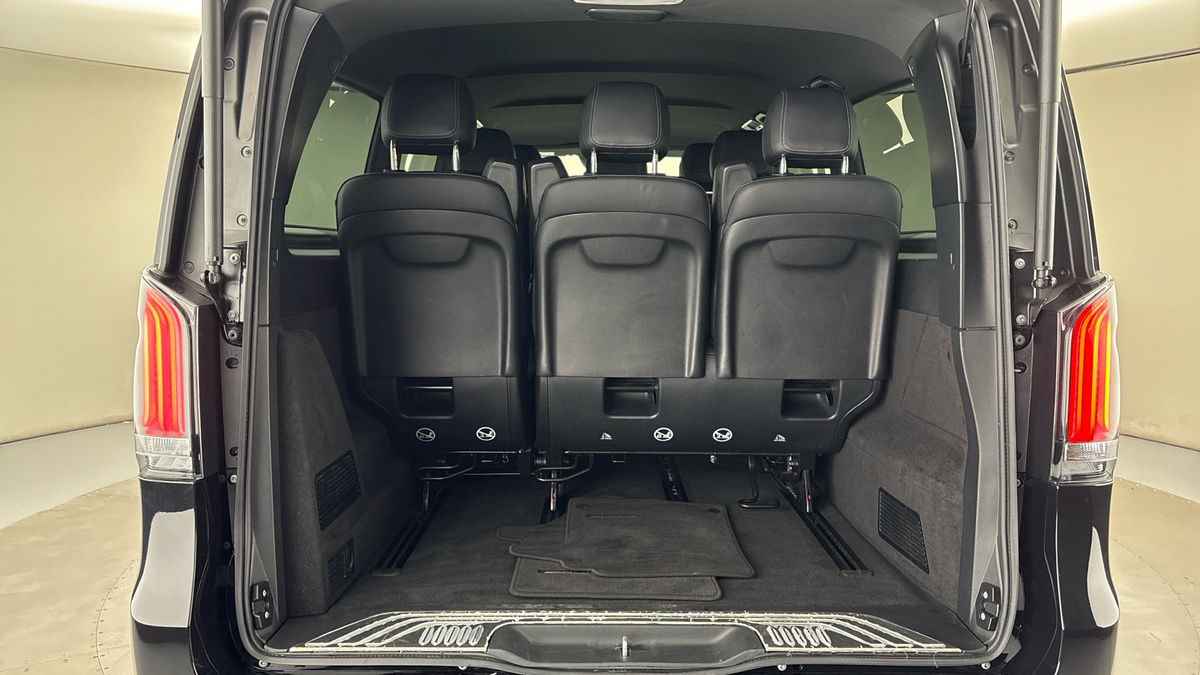 Mercedes-Benz V Class Image 11