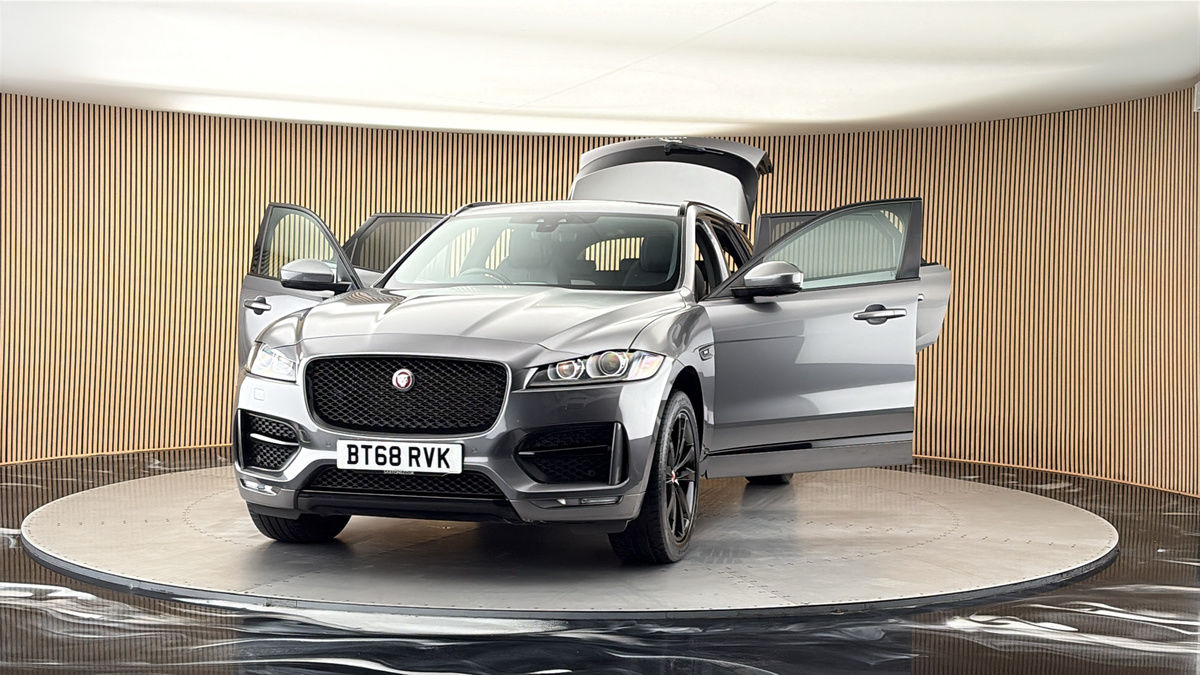 More views of Jaguar F-PACE