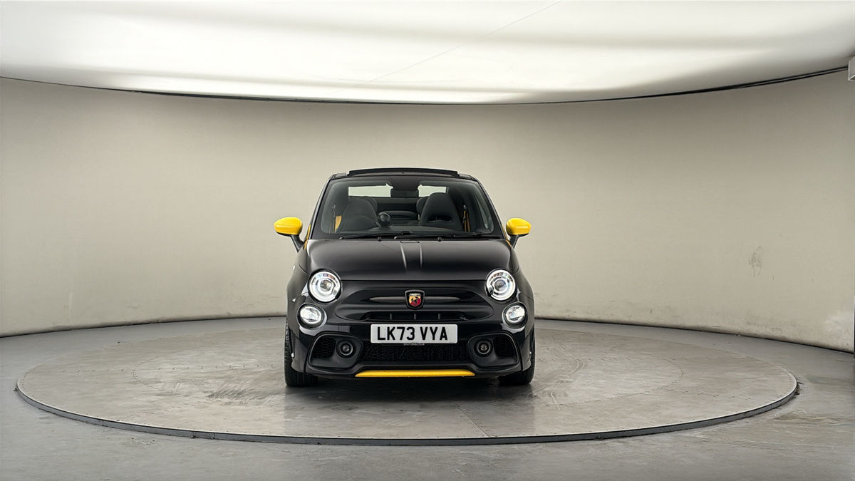 Abarth 695C Image 3