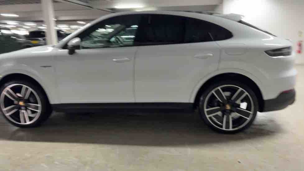 More views of Porsche Cayenne