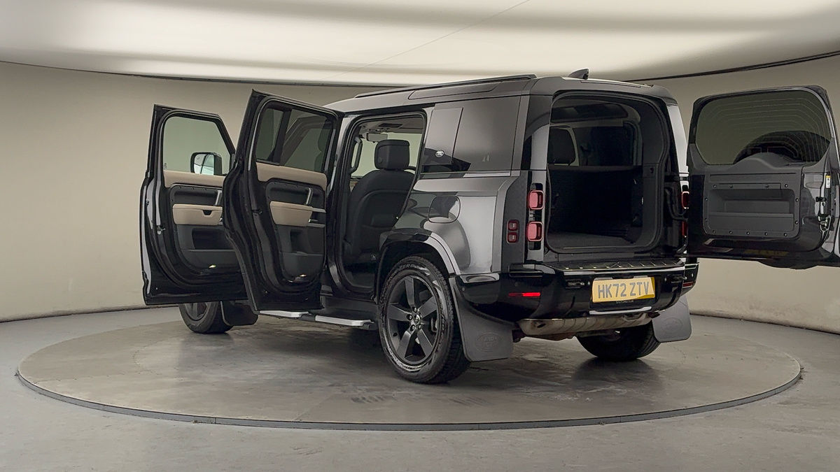 More views of Land Rover Defender 110