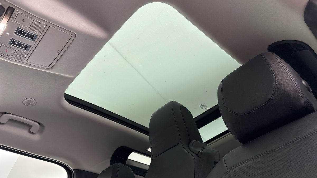 Land Rover Defender 90 Urban Image 6