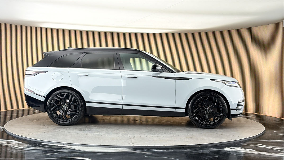 More views of Land Rover Range Rover Velar