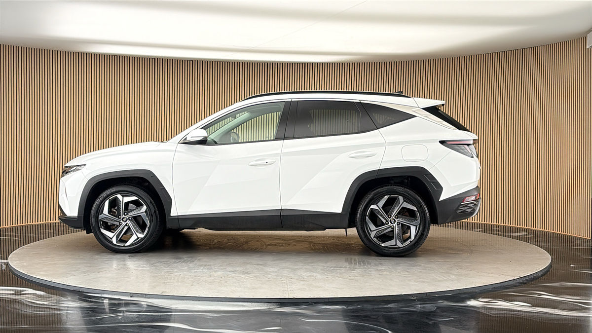 More views of Hyundai TUCSON