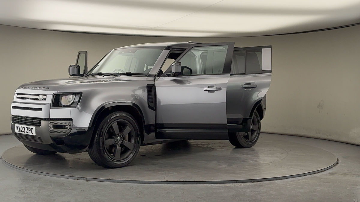 More views of Land Rover Defender 110