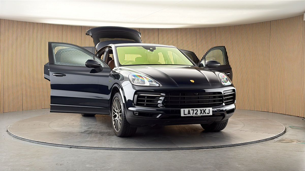More views of Porsche Cayenne