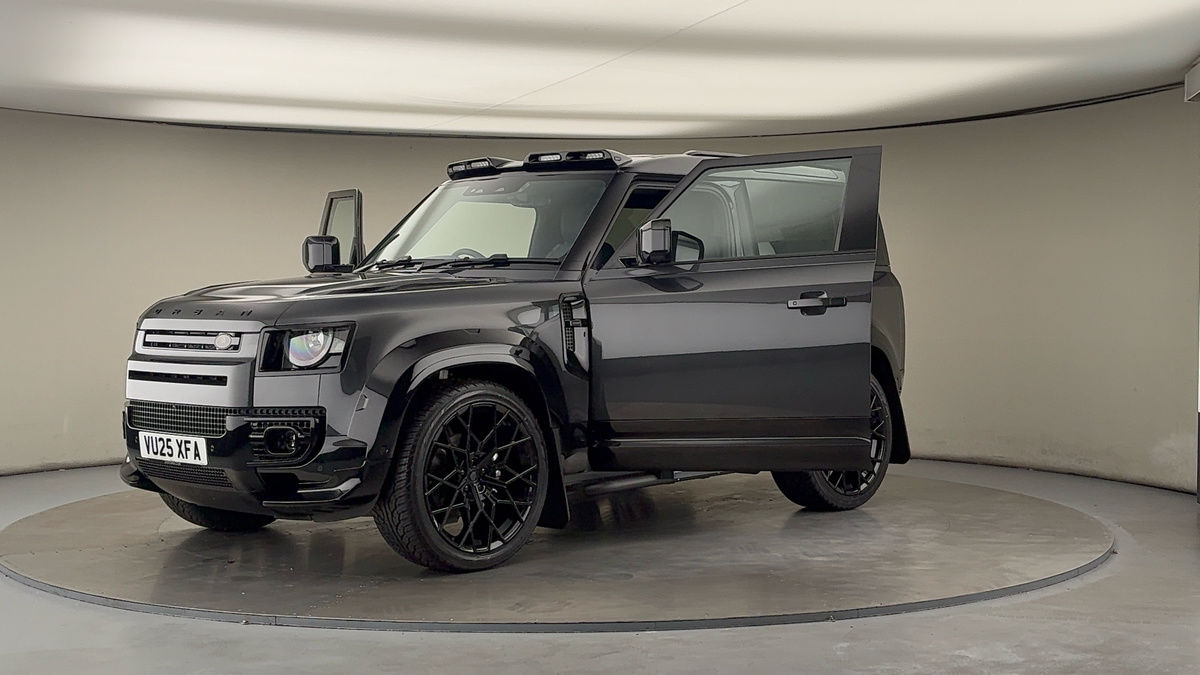 Land Rover Defender 90 Urban Image 22