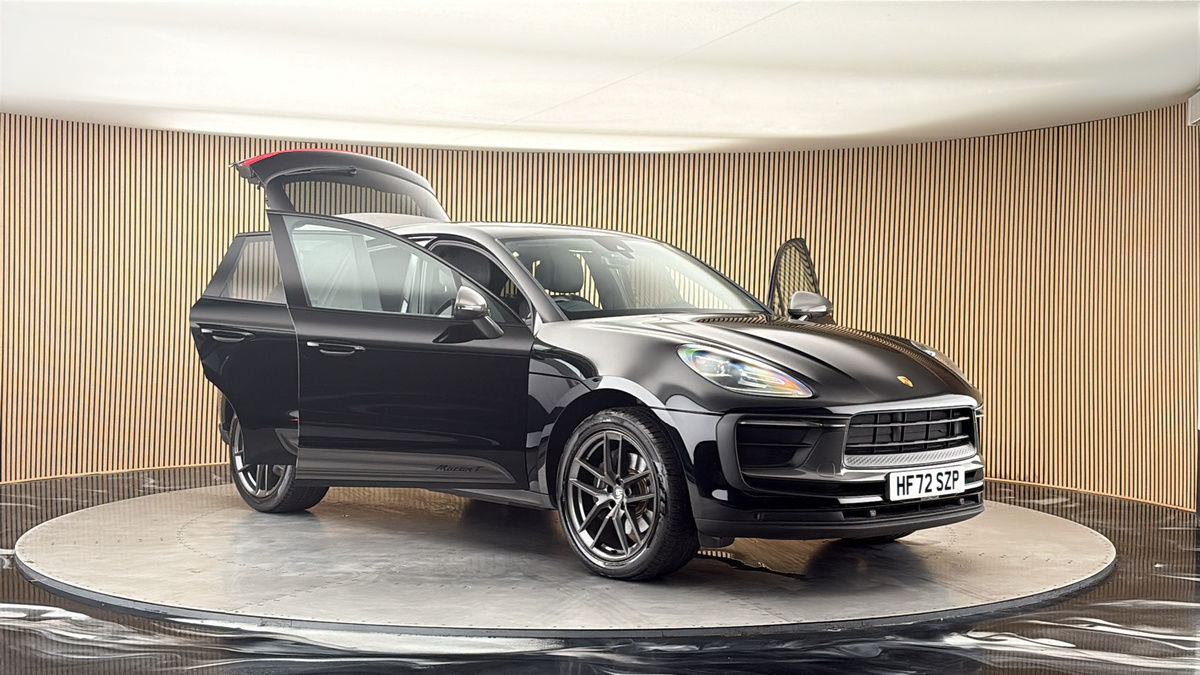 More views of Porsche Macan