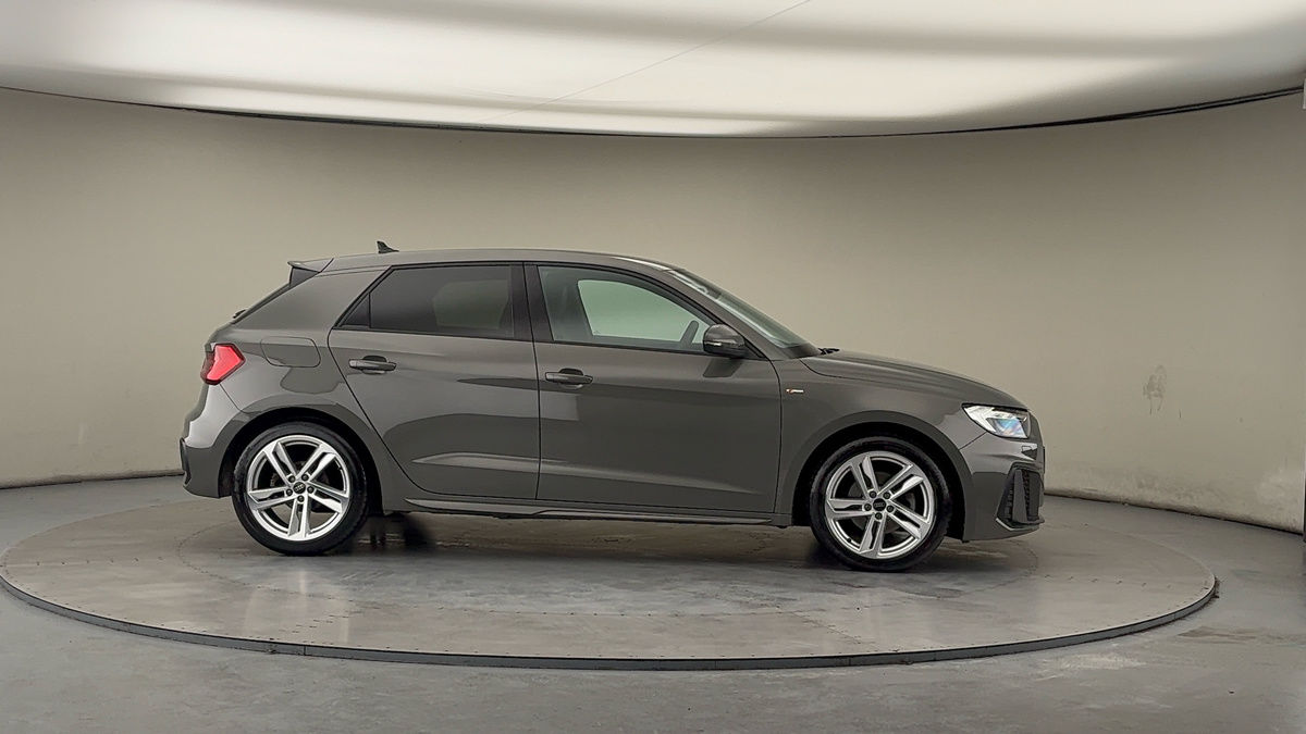 More views of Audi A1