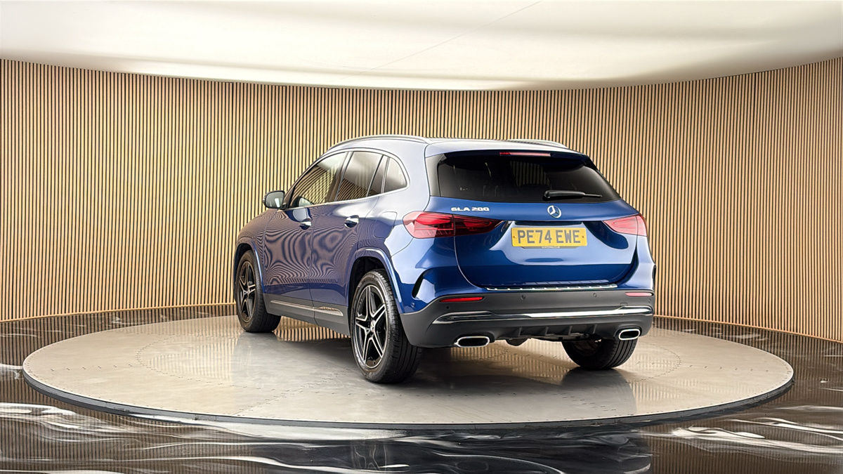 More views of Mercedes-Benz GLA