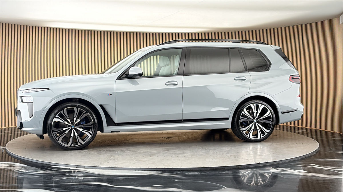 More views of BMW X7