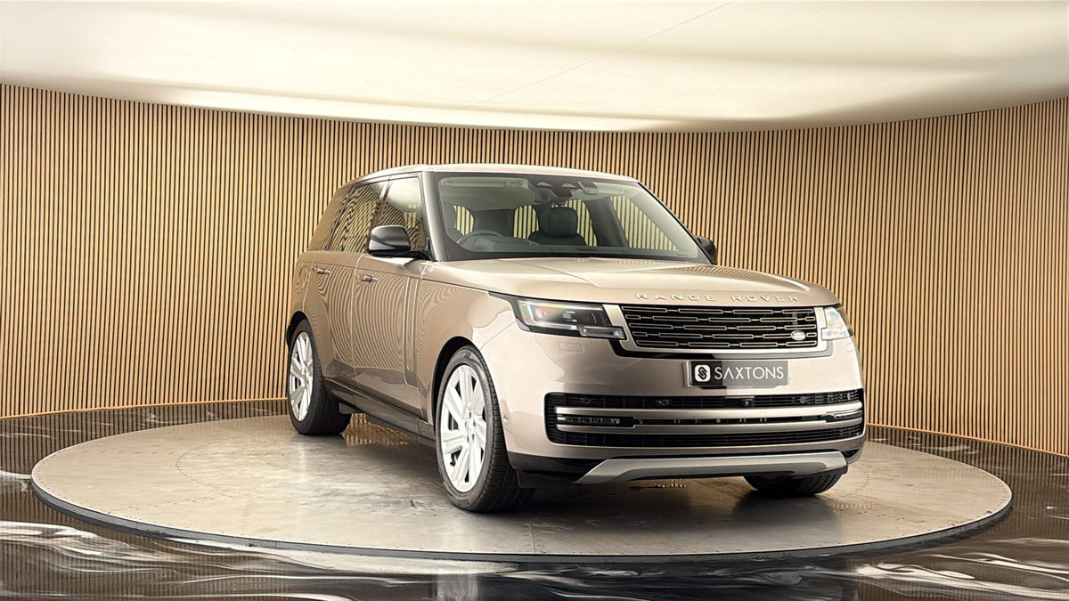 More views of Land Rover Range Rover