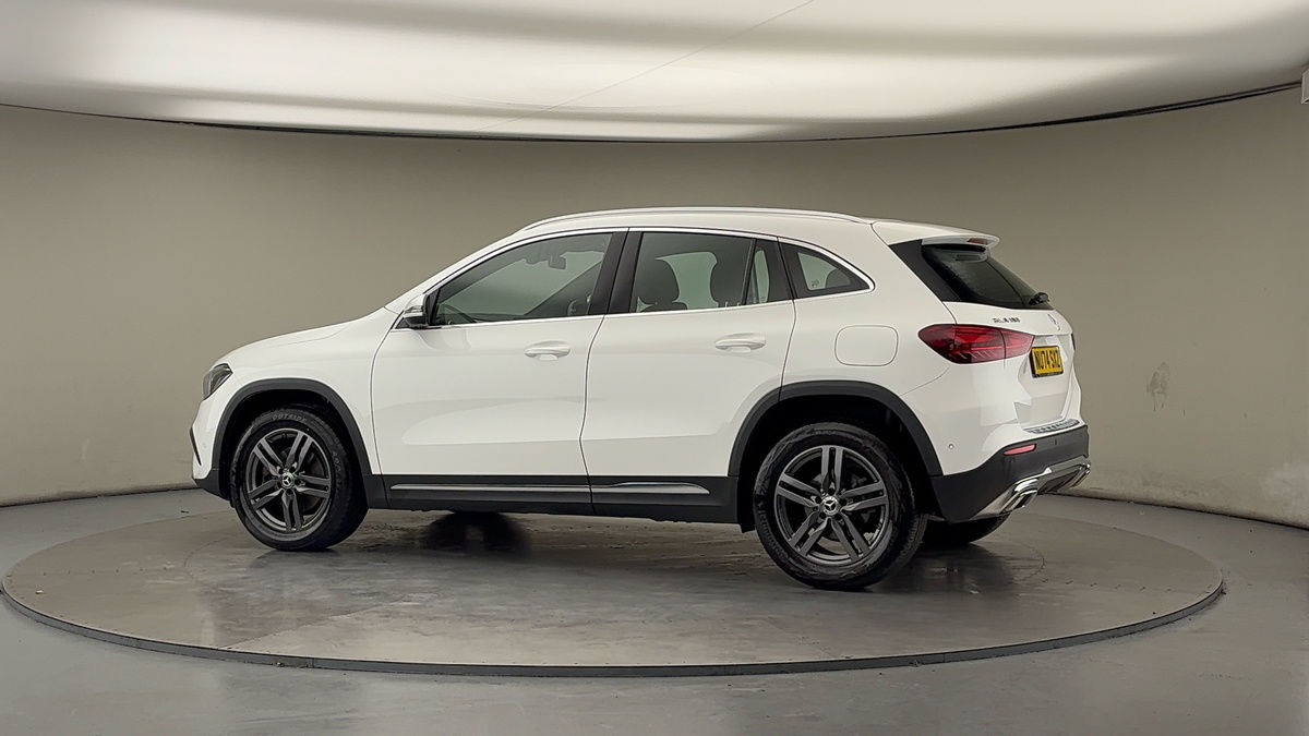 More views of Mercedes-Benz GLA