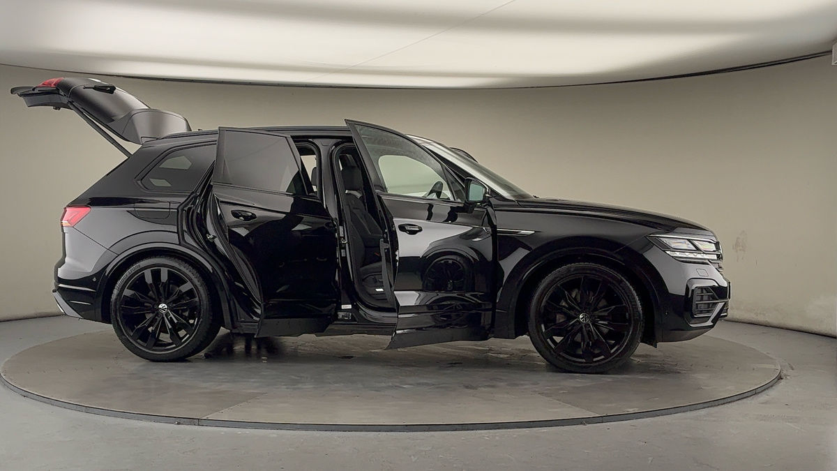 More views of Volkswagen Touareg