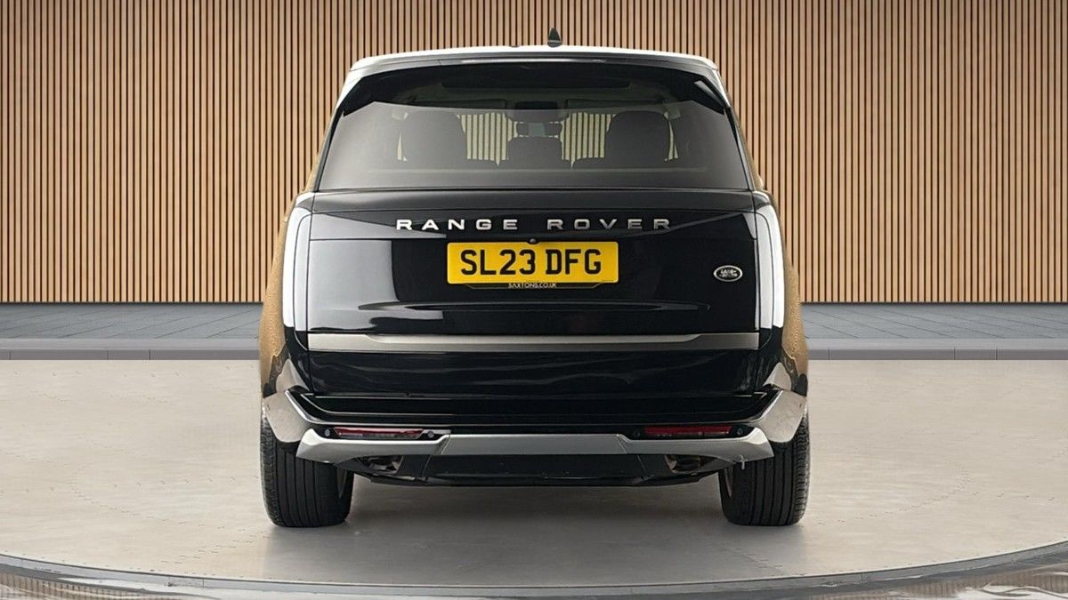 More views of Land Rover Range Rover
