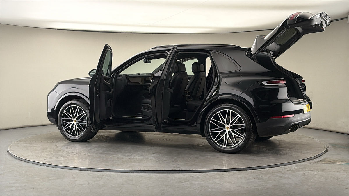 More views of Porsche Cayenne