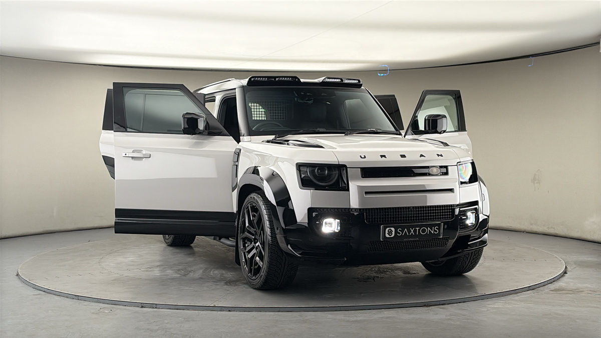 More views of Land Rover Defender 110