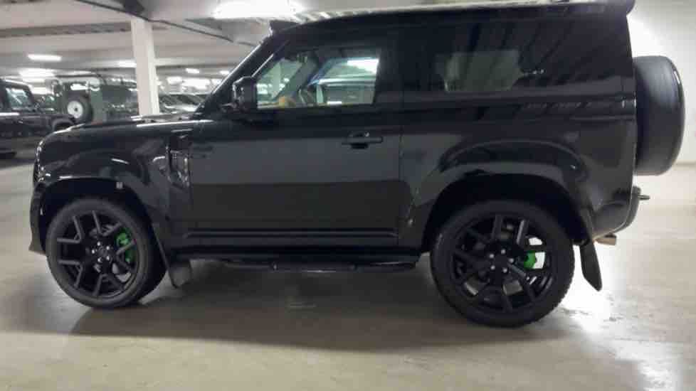 More views of Land Rover Defender 90