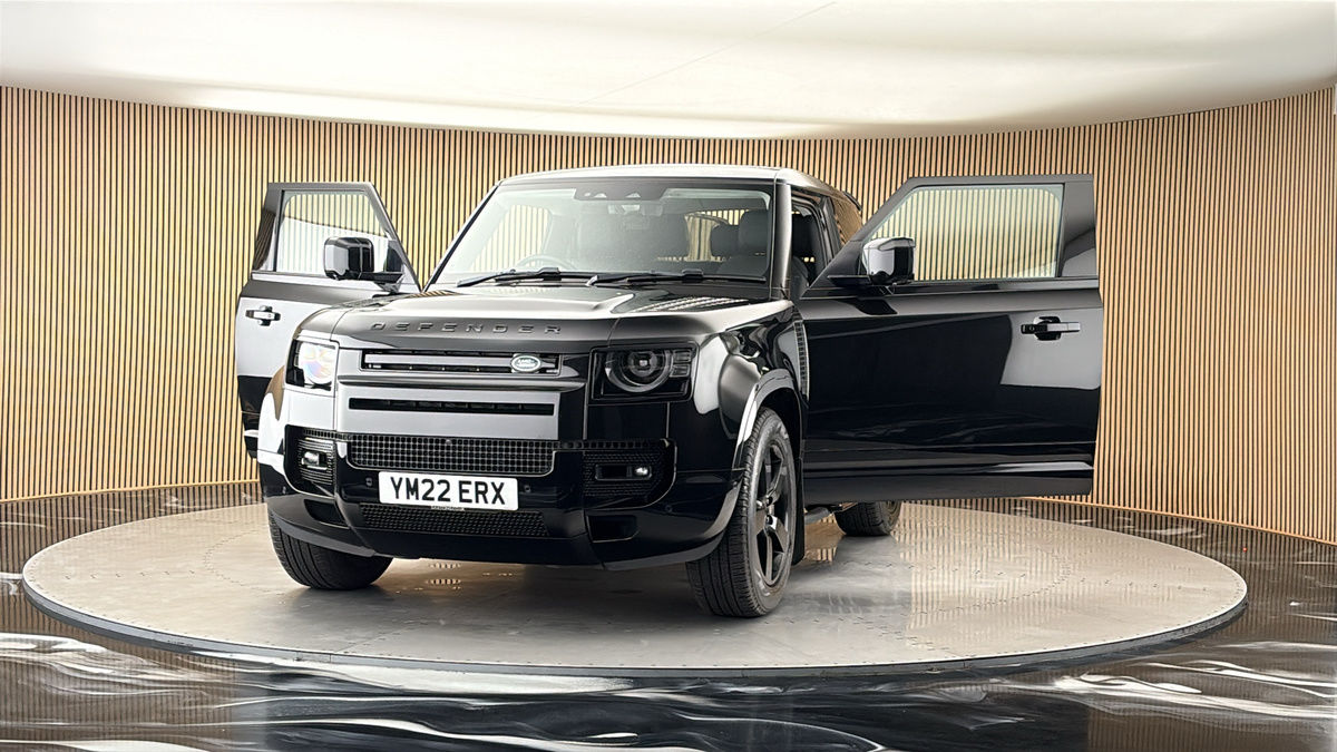More views of Land Rover Defender 90