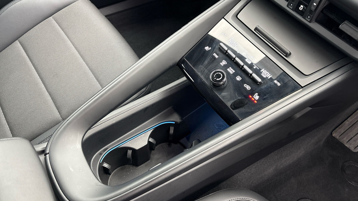 Porsche Macan Image 19