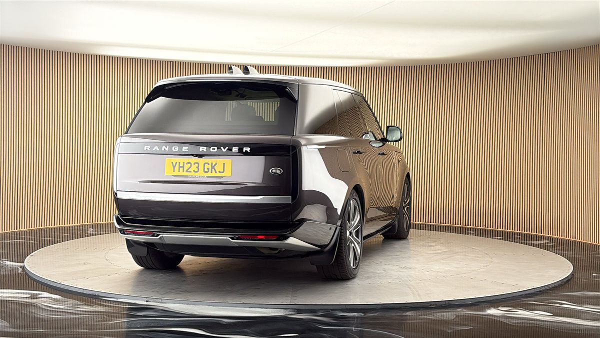 More views of Land Rover Range Rover