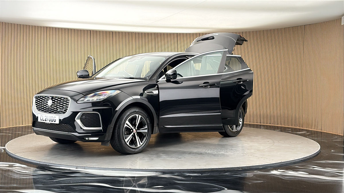 Jaguar E-PACE Image 22