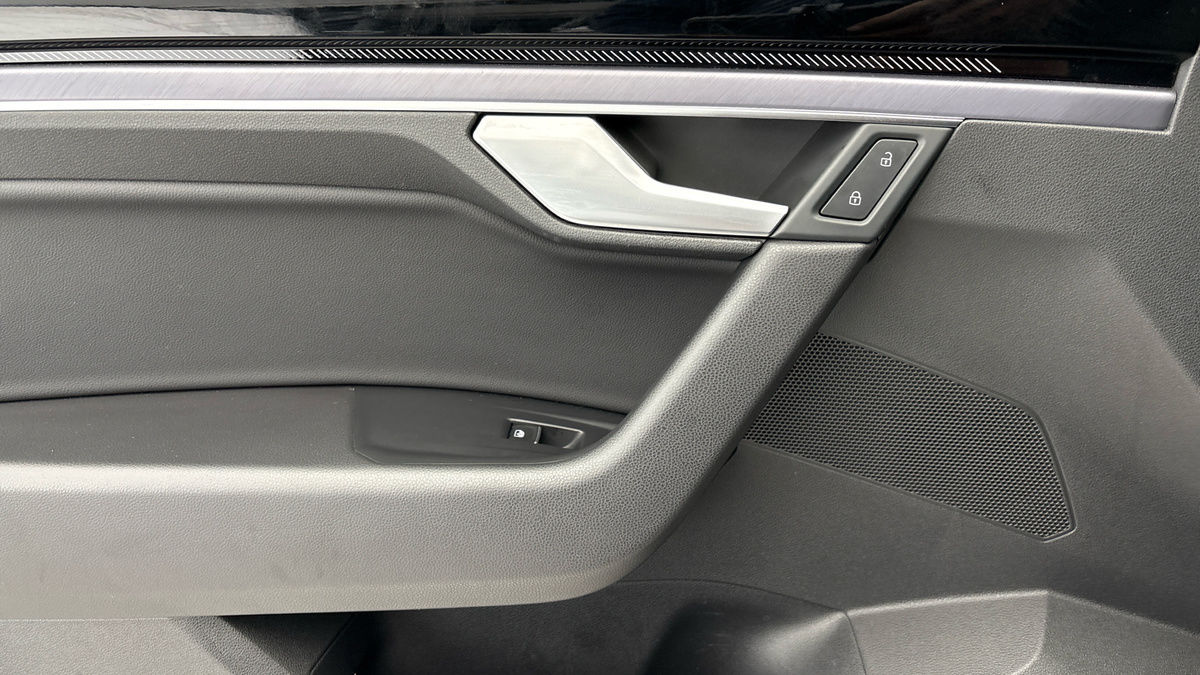 Volkswagen Touareg Image 19
