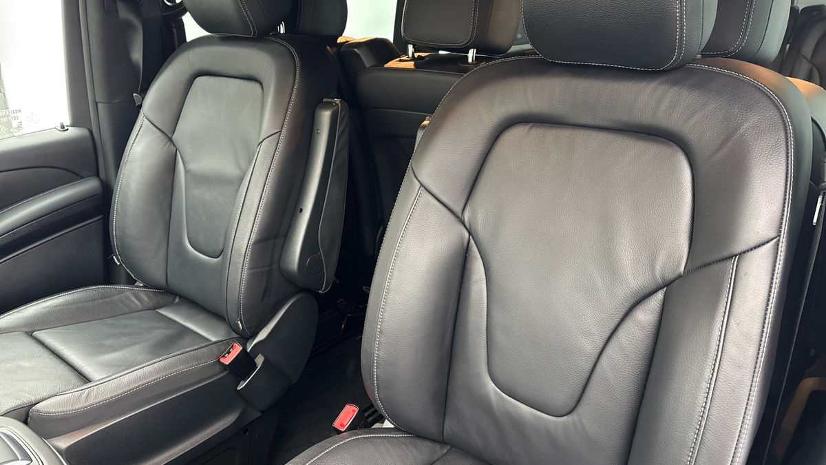 Mercedes-Benz V Class Image 7