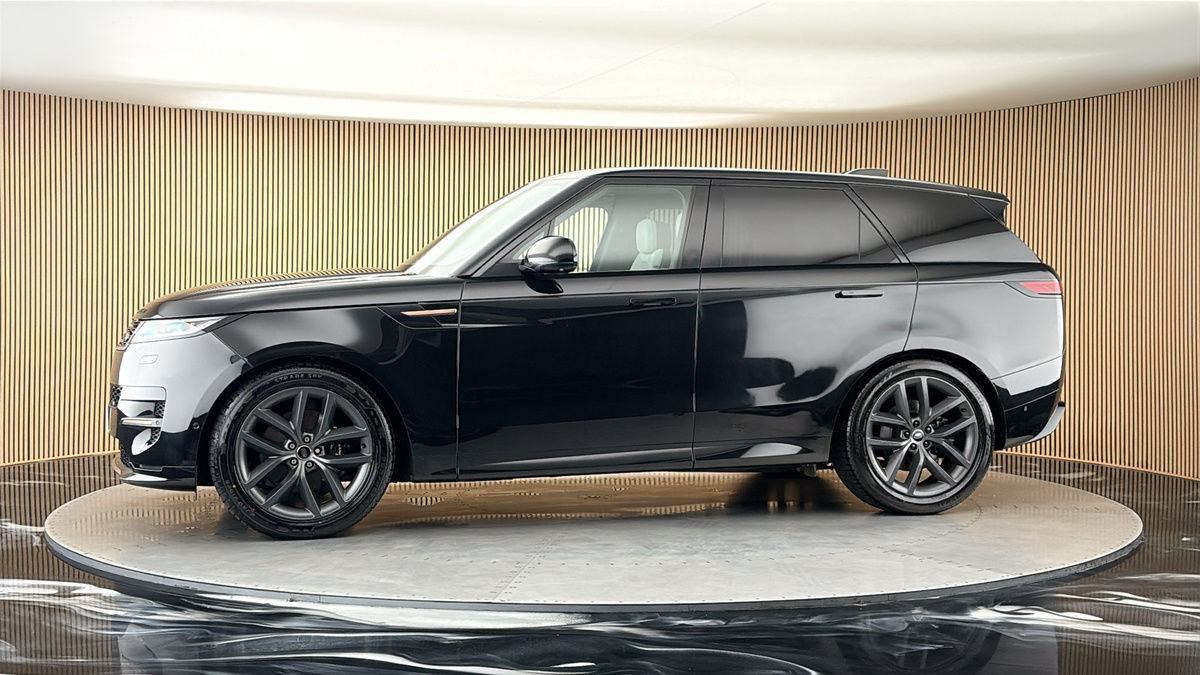 More views of Land Rover Range Rover Sport