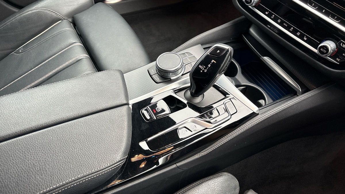 BMW 5 Series Image 18