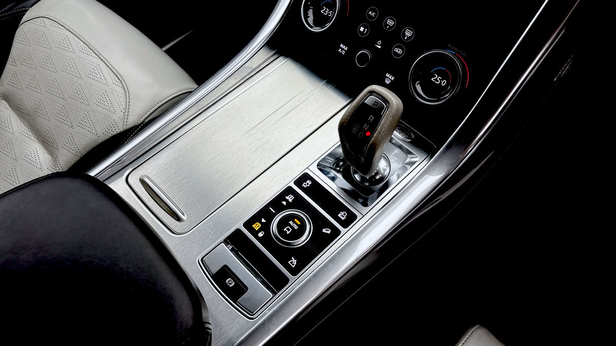 Land Rover Range Rover Sport Image 6