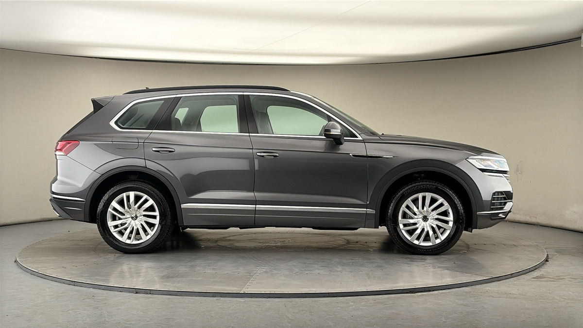 More views of Volkswagen Touareg