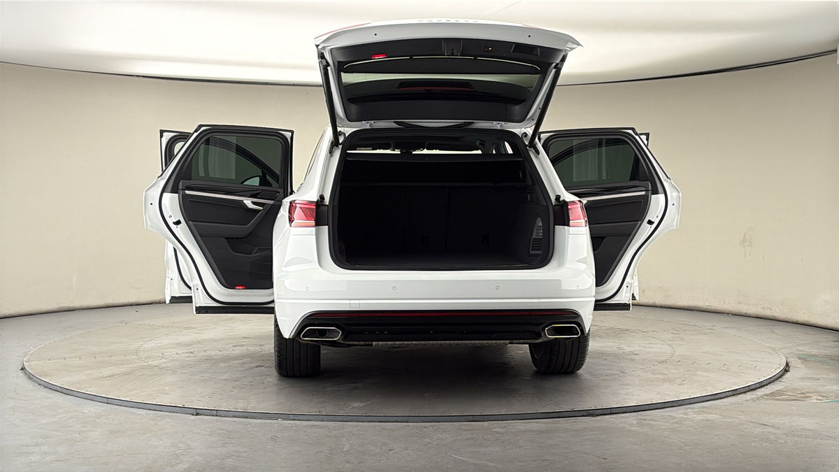 More views of Volkswagen Touareg