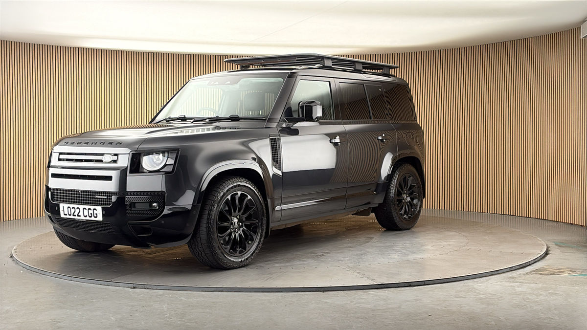 More views of Land Rover Defender 110