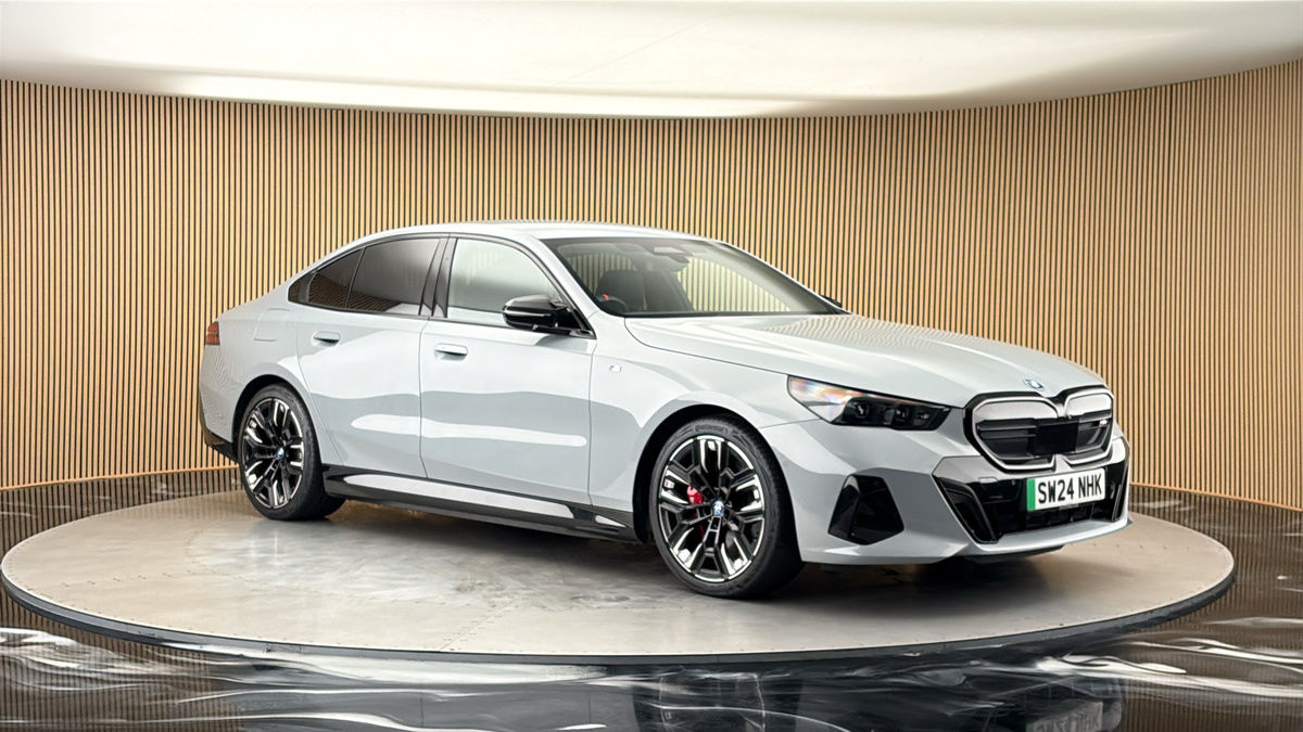 More views of BMW i5