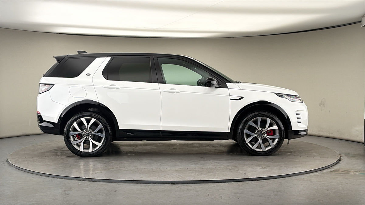 Land Rover Discovery Sport Image 16