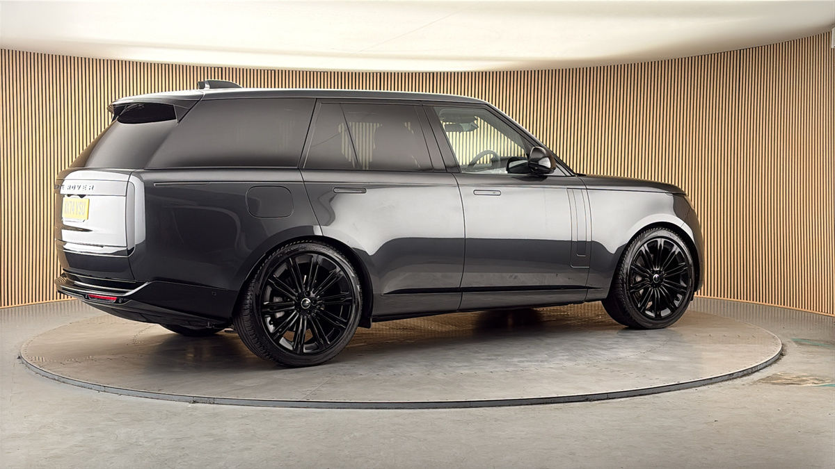 More views of Land Rover Range Rover