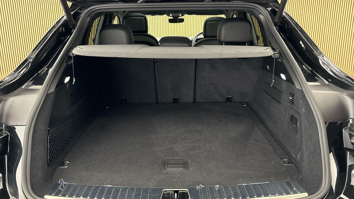 Porsche Cayenne Image 11
