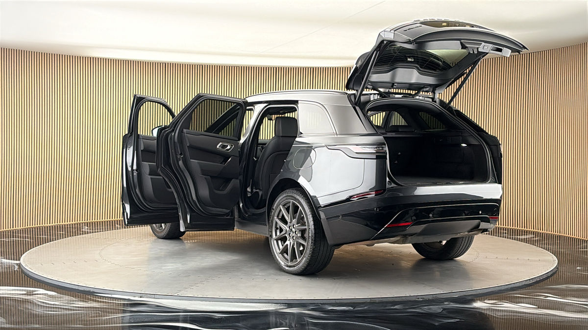 Land Rover Range Rover Velar Image 23