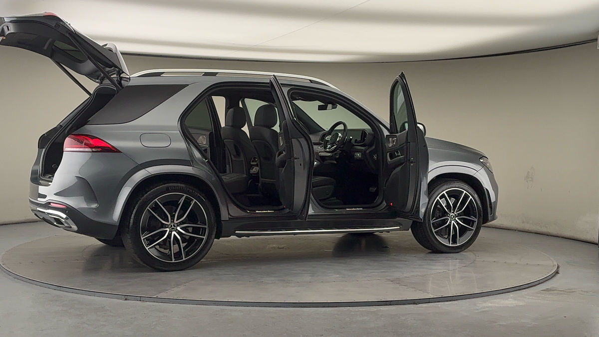 More views of Mercedes-Benz GLE