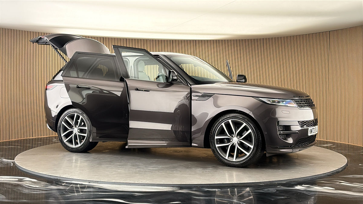 More views of Land Rover Range Rover Sport