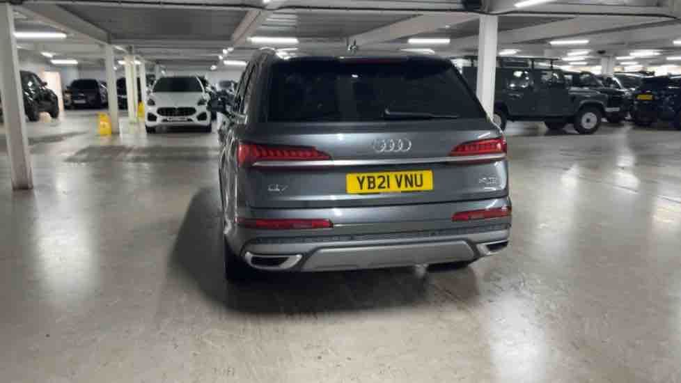 More views of Audi Q7
