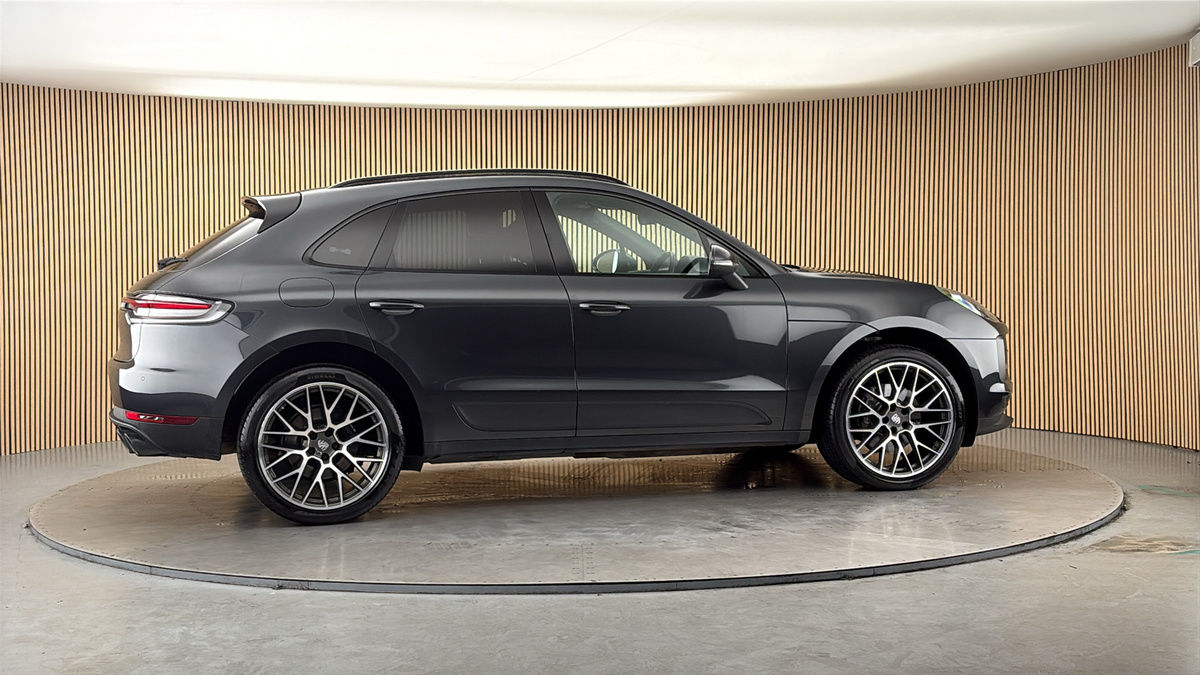 More views of Porsche Macan