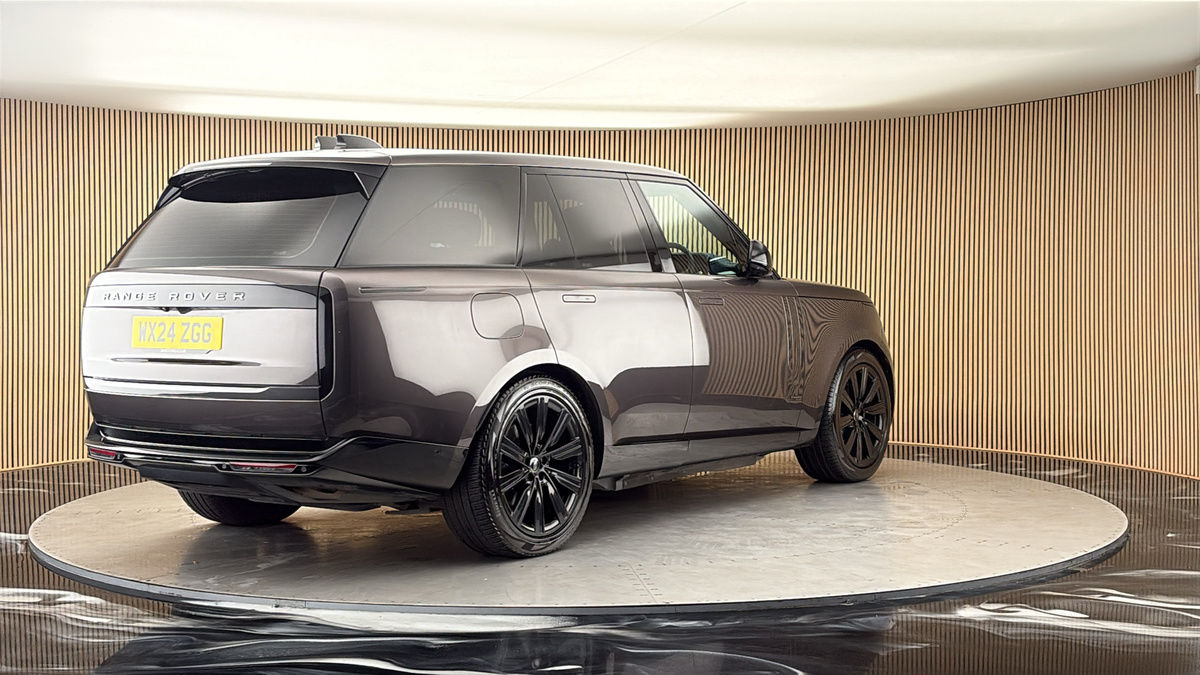 More views of Land Rover Range Rover