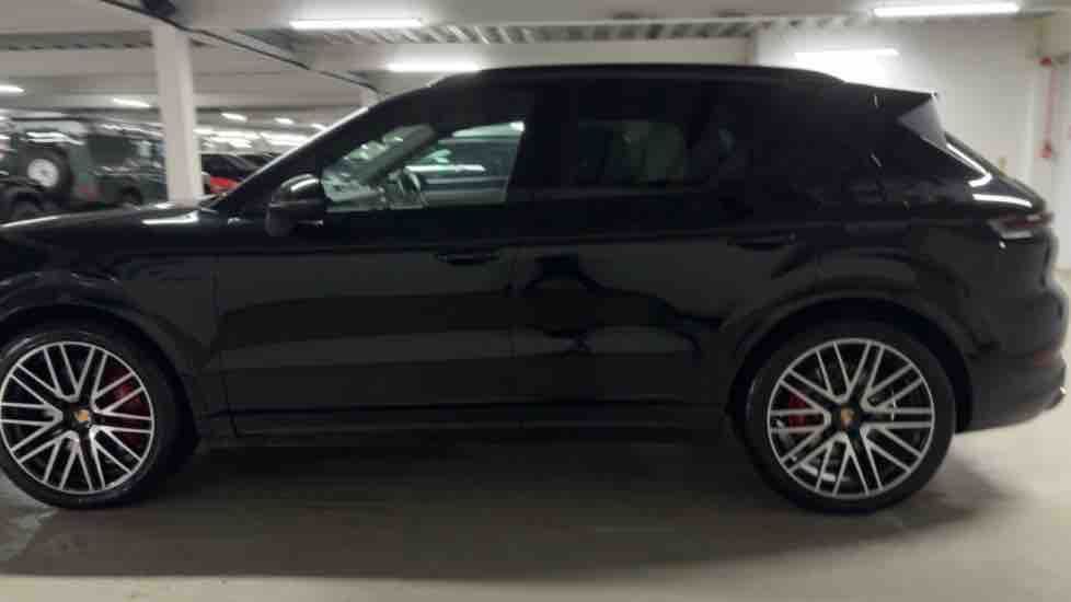 More views of Porsche Cayenne