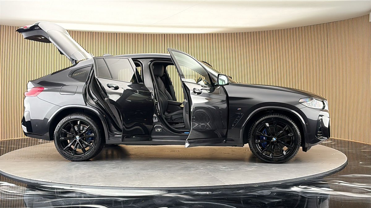 More views of BMW X4