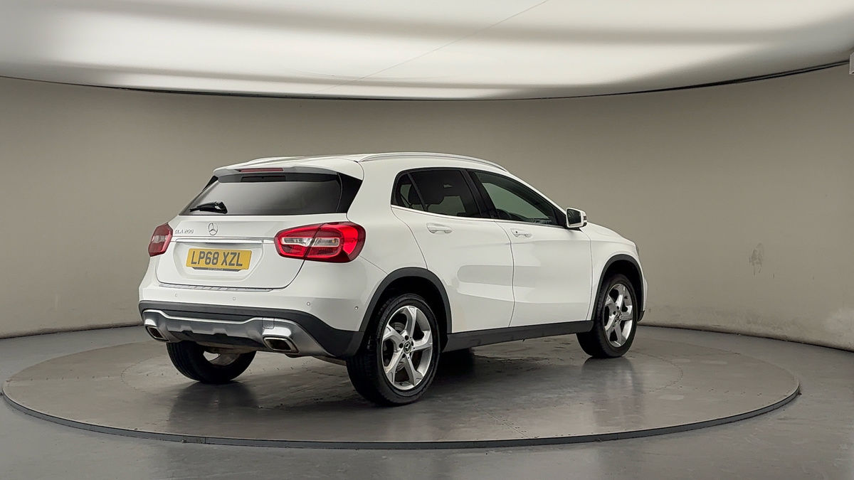 More views of Mercedes-Benz GLA